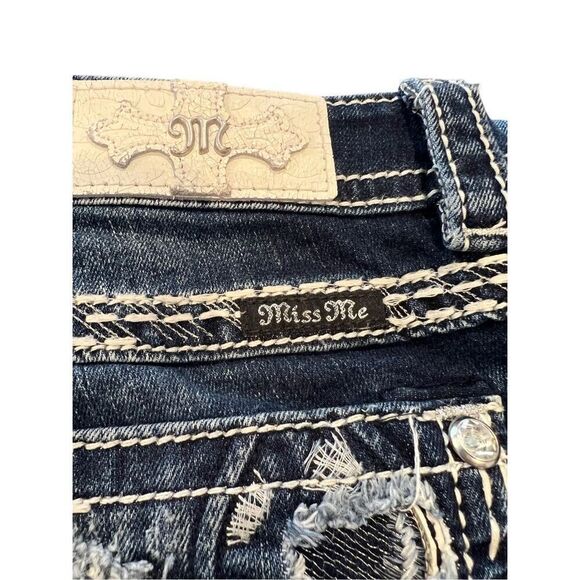 MISS ME Rhinestones embroidered capri jeans size 28 - Picture 8 of 10